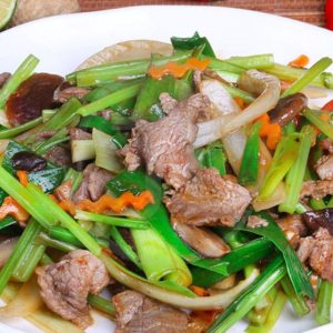 Cách Làm Thịt Bò Xào Cần Tây Tỏi Tây Mềm Ngọt, Không Dai