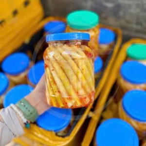 Măng Trúc Ngâm Ớt: Cách Làm Giòn Cay, Không Đắng, Không Nổi Váng