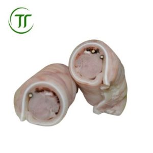 Tai Heo Cuộn Lưỡi